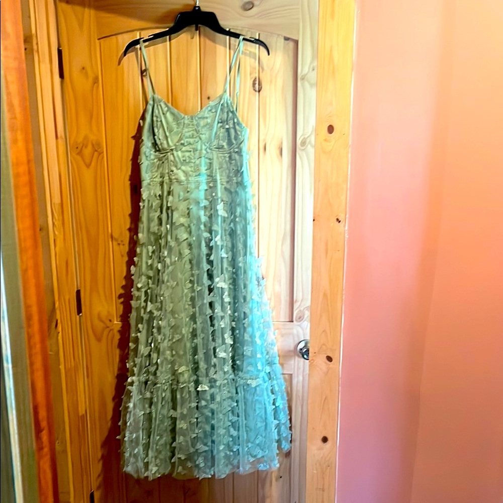 Elegant Green Sleeveless Dress